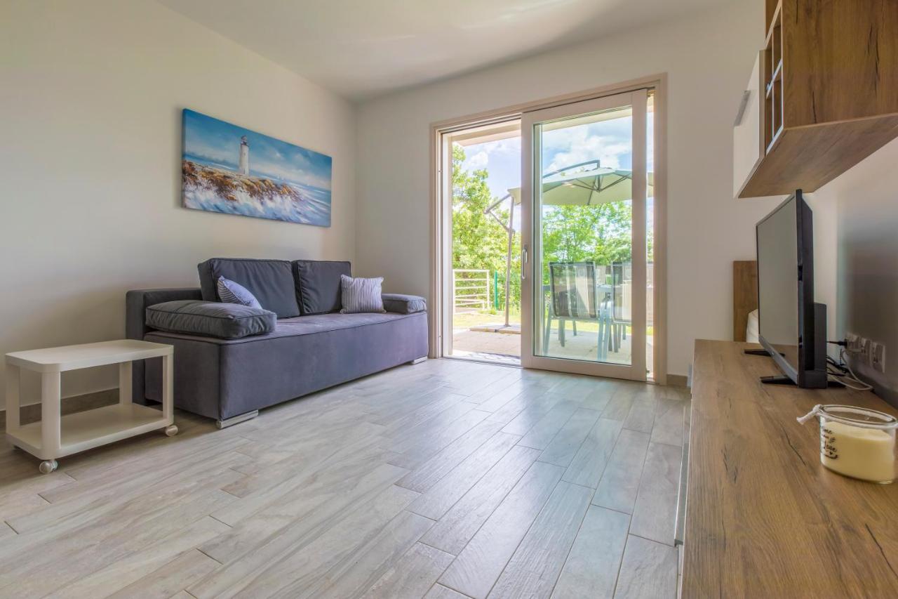 Mb Apartmani Crikvenica Luaran gambar